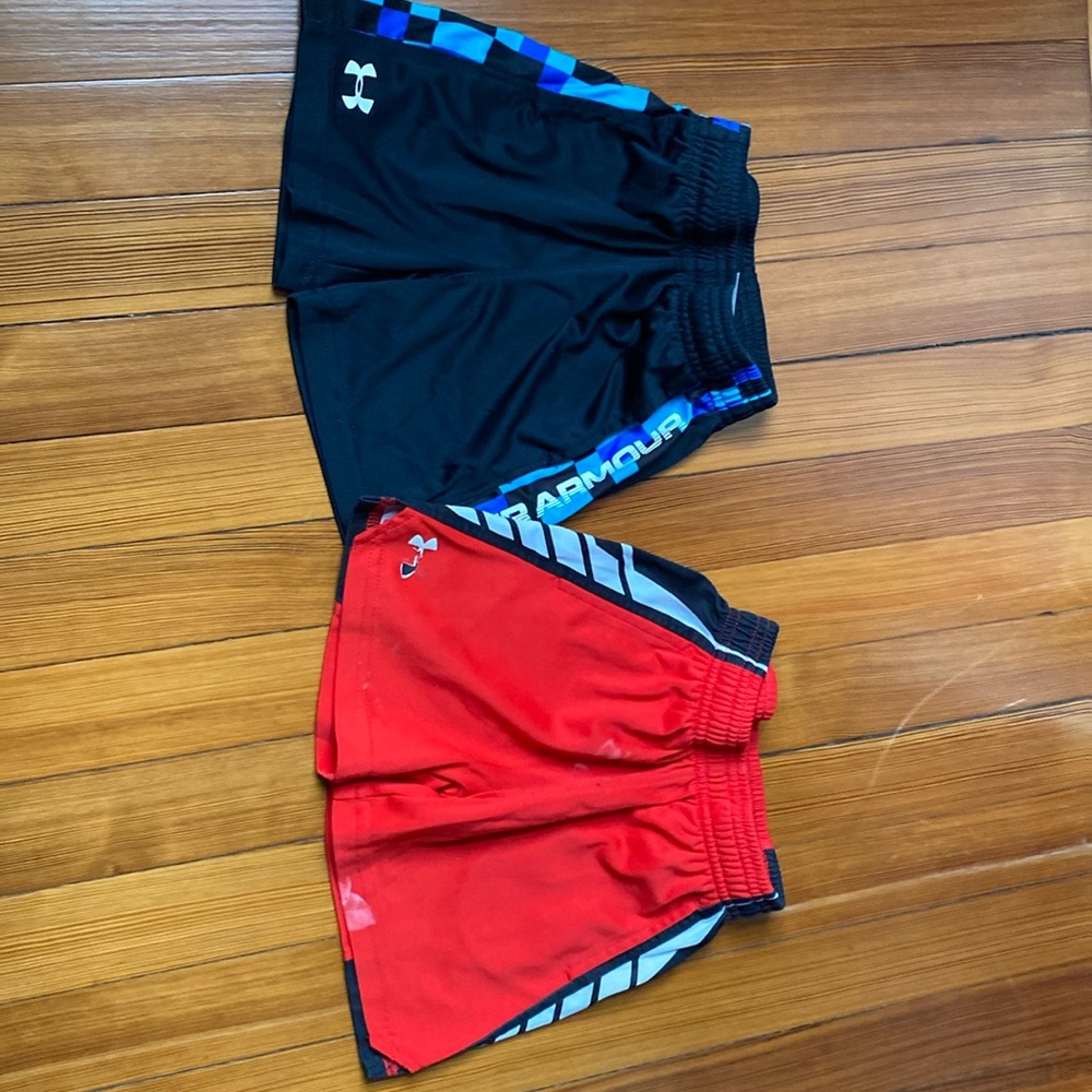 Little boy under Armour shorts-set of two